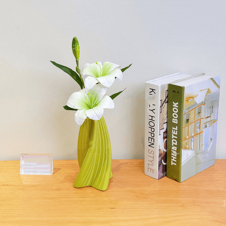 Elegant Decorative Floral Vase for Home Decor
