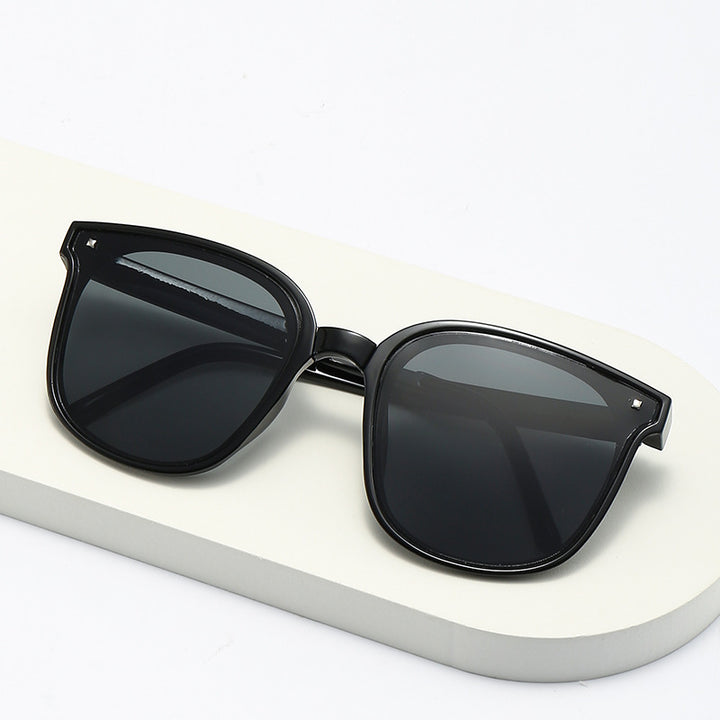 Women's classic sunglasses in stylish design Kalsten