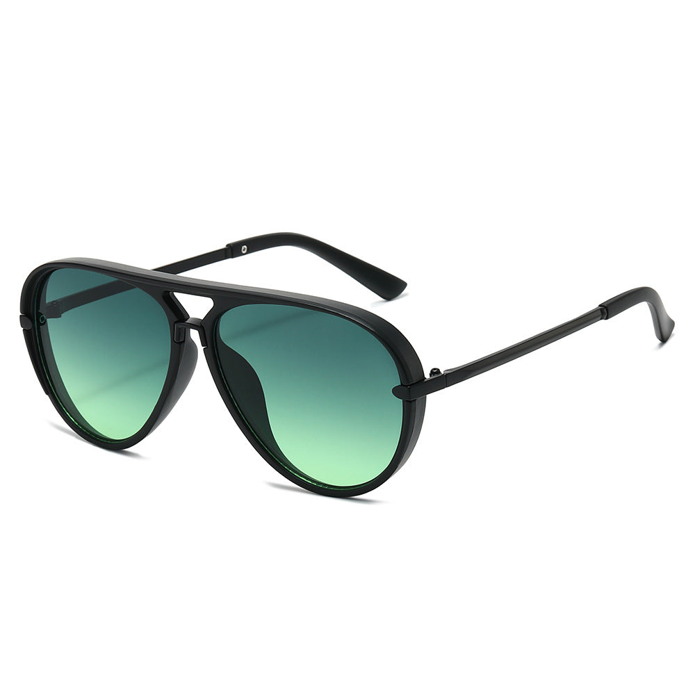 Elegant Aviator Sunglasses with Gold Accents Kalsten