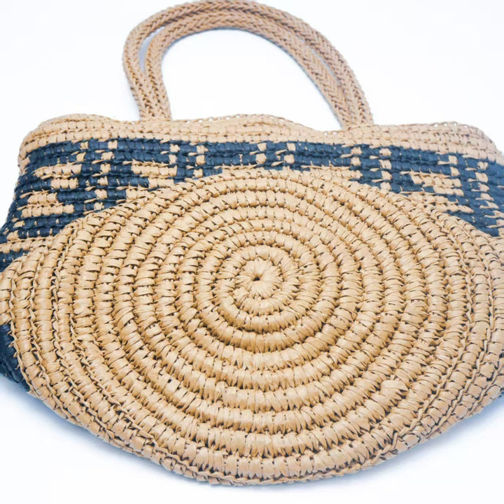 Handwoven basket bag with geometric pattern Kalsten