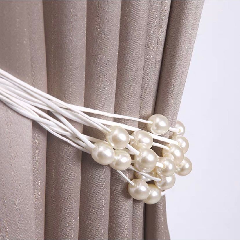 Decorative curtain holder with bead accent Kalsten