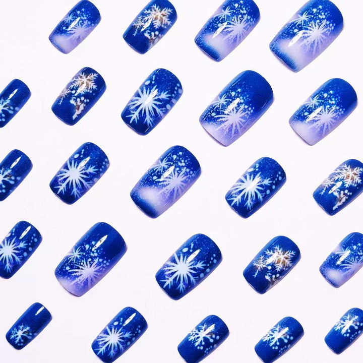 Artificial nails with shimmering winter design Kalsten