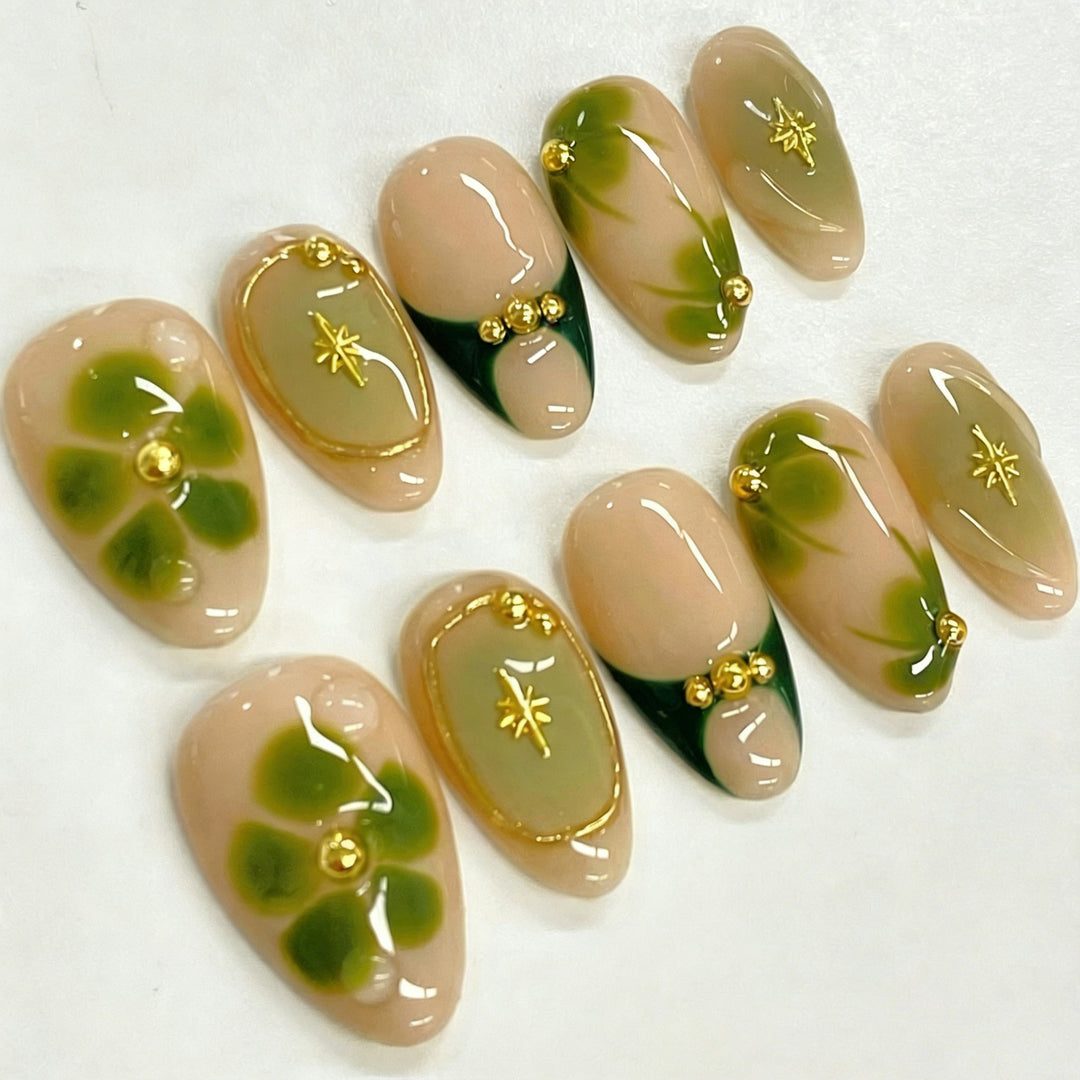 Artificial nail set with filigree floral accents Kalsten