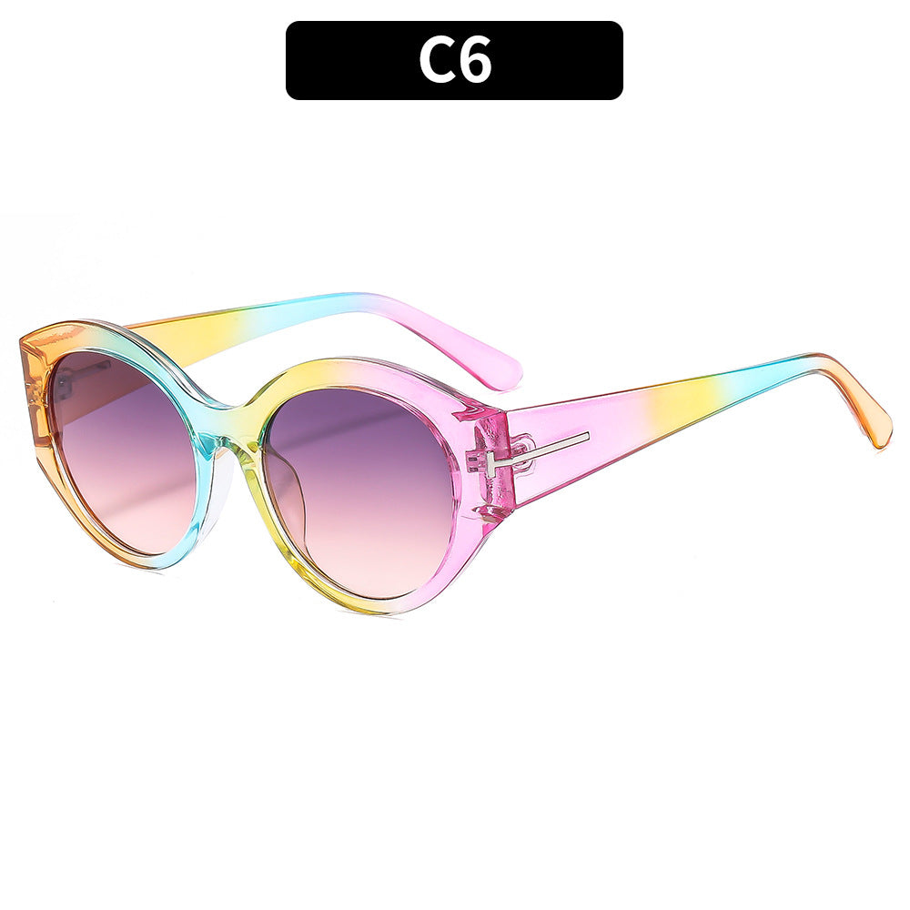 Fashion-Forward Gradient Sunglasses