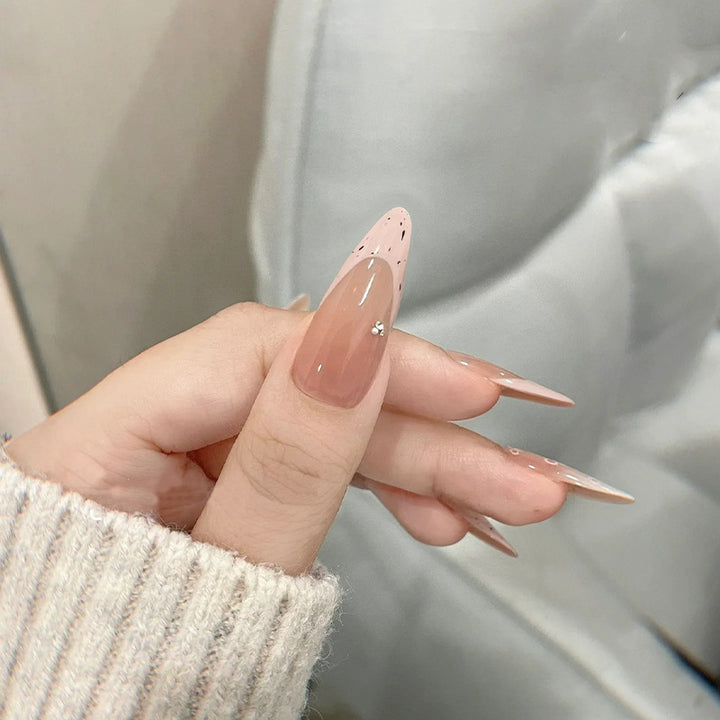Elegant Artfully Designed Nail Extensions Kalsten