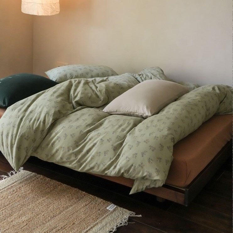 Floral Reversible Duvet Cover Set made of Cotton Mix with Fitted Sheet