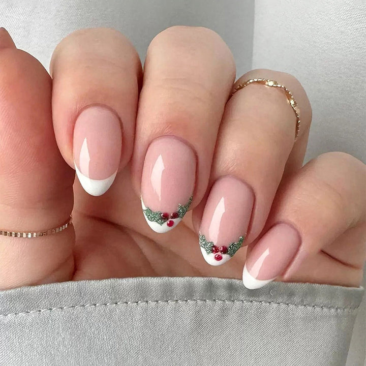 Nail art set with elegant floral accents Kalsten