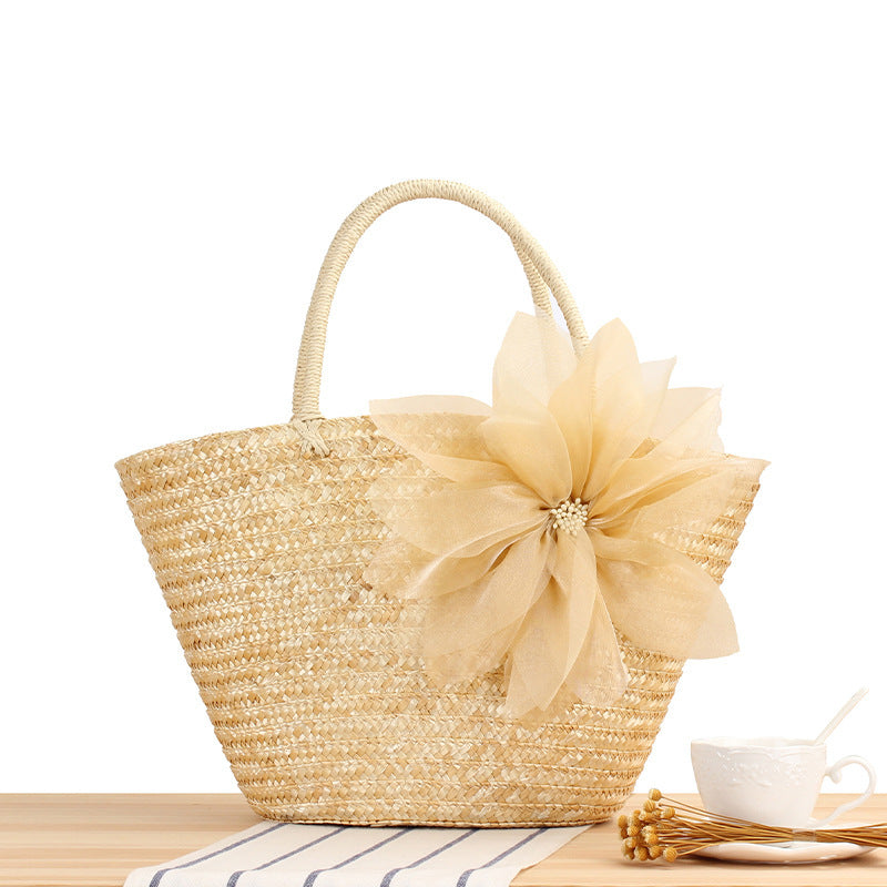 Elegant straw bag with floral accents Kalsten