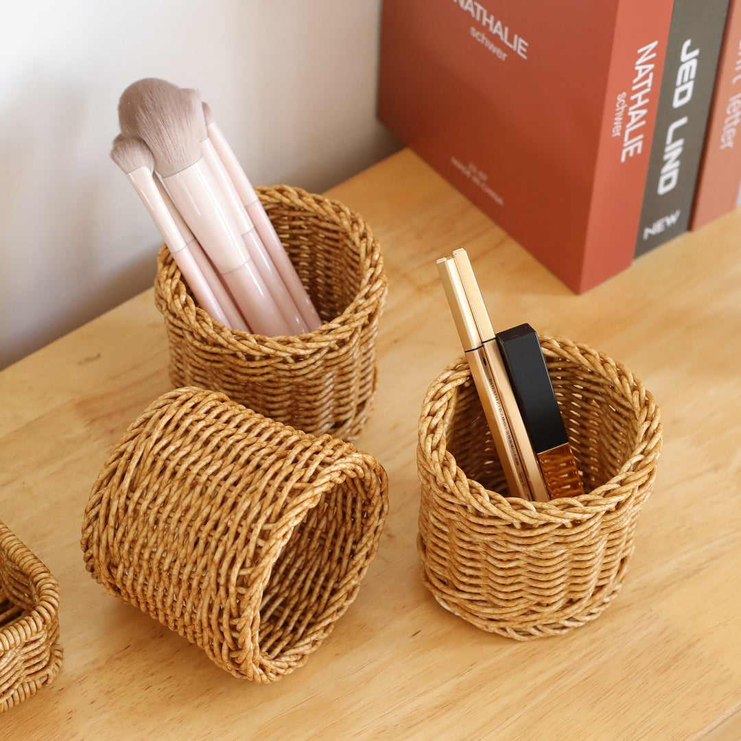 Handwoven Natural Wicker Planter Kalsten