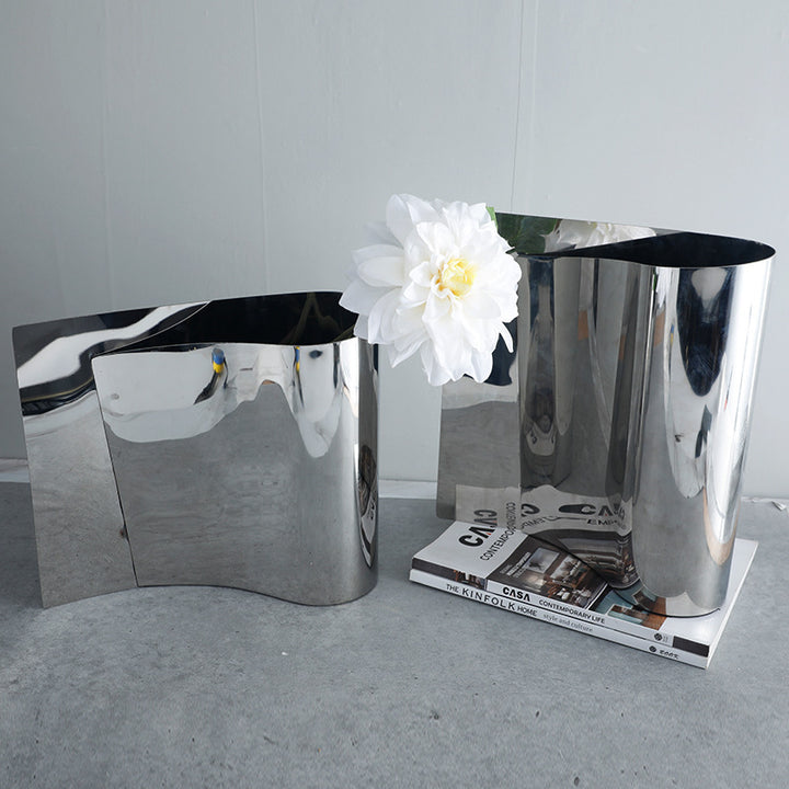 Modern Minimalist Decorative Metallic Waste Basket