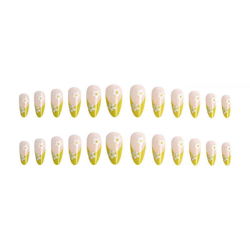Artistic nails with flower design Kalsten