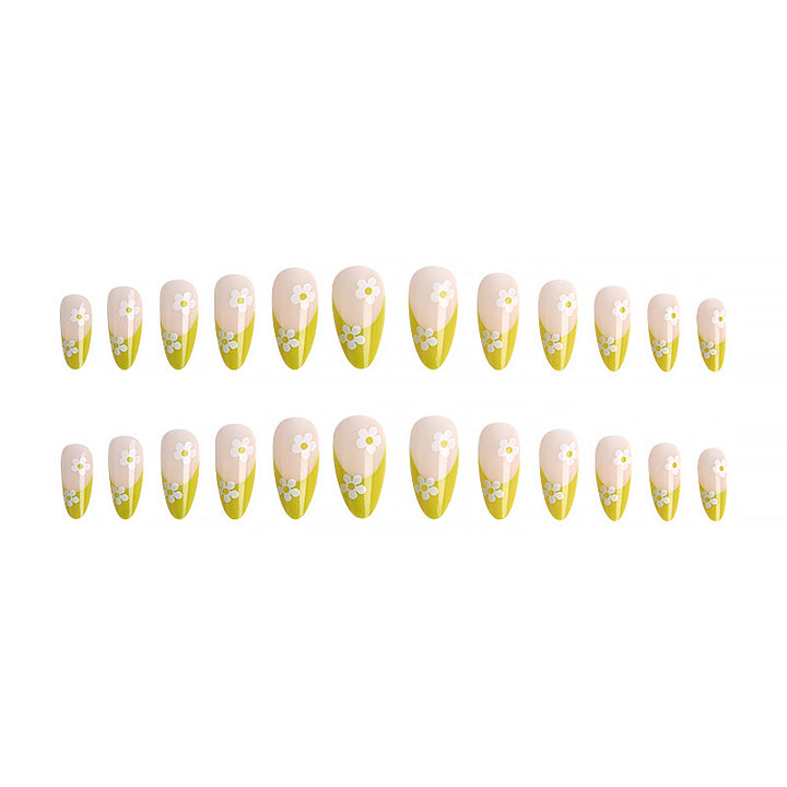 Artistic nails with flower design Kalsten