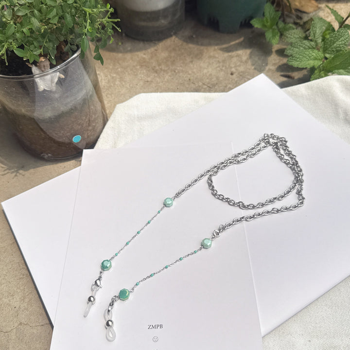 Decorative Chain Necklace with Beaded Accents Kalsten