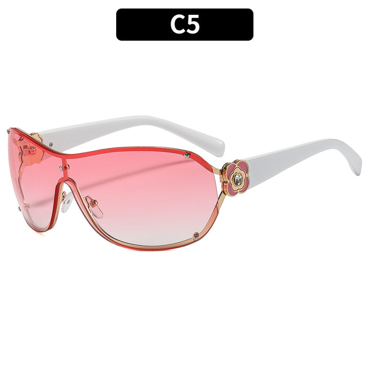 Fashionable Wide Frame Sunglasses