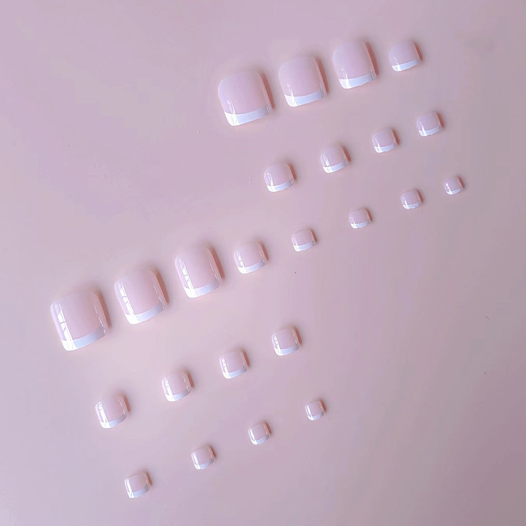 Artificial nail set with elegant French tip design Kalsten