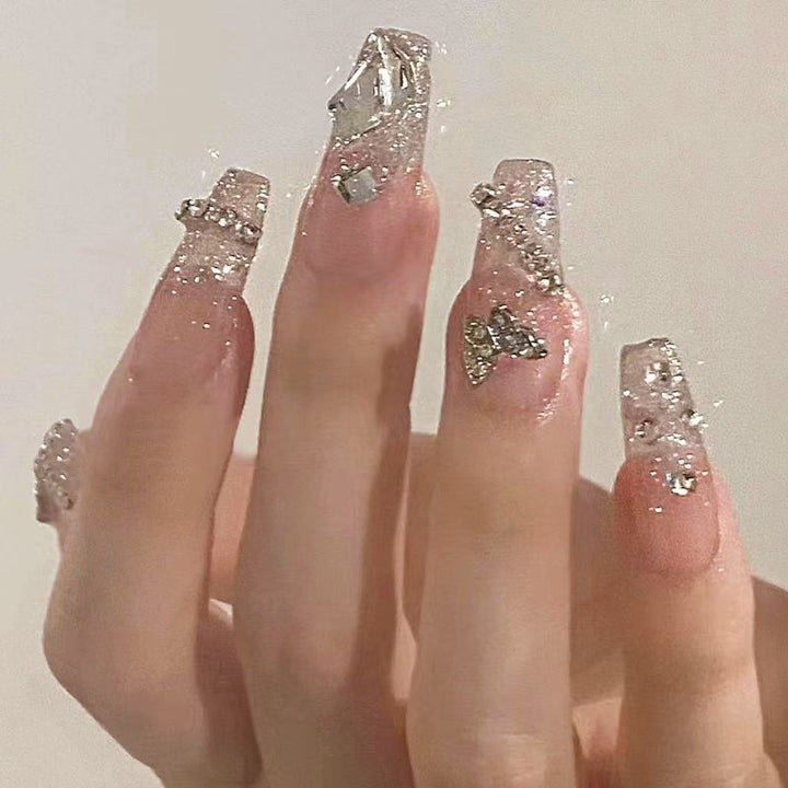 Sparkling nail art with 3D applications Kalsten