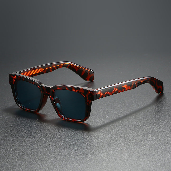 Women's square sunglasses with distinctive tortoiseshell pattern Kalsten