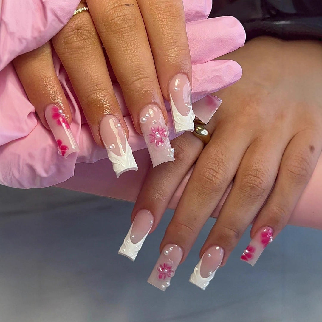 Nail art set with floral 3D decorations and pearl accents Kalsten