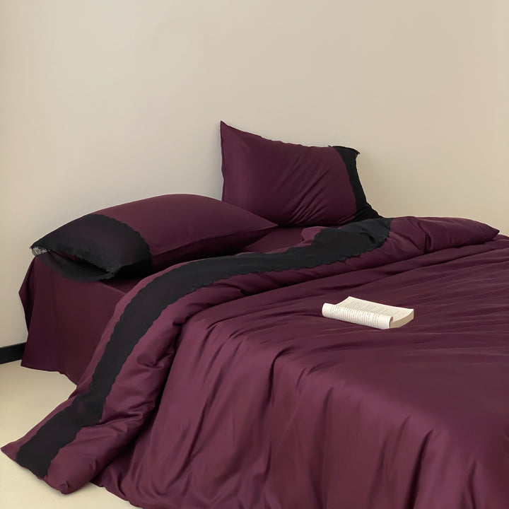 Noble hotel-quality bed linen set with contrasted wave border