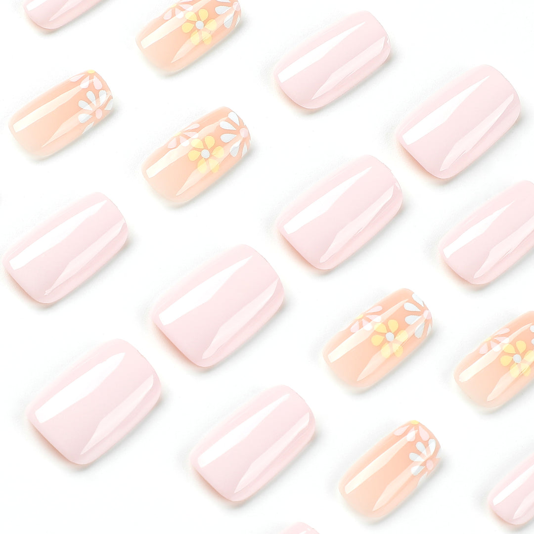 Artful nail extensions with floral decorations Kalsten