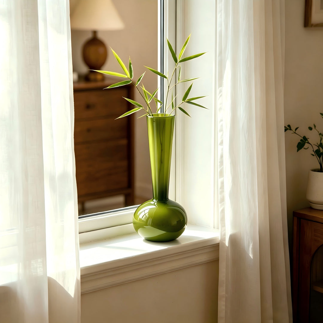 High-quality glass vase with slim design Kalsten