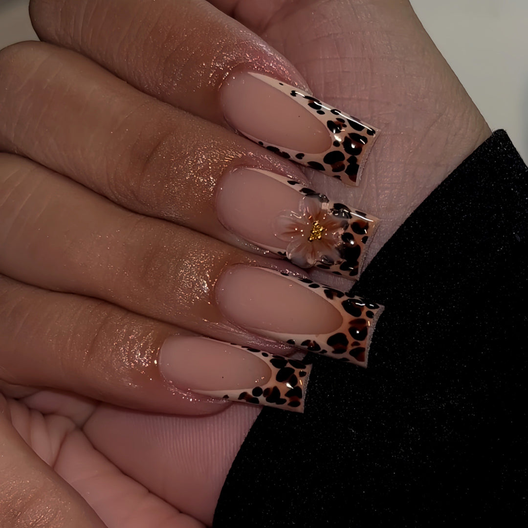 Elegant Animal Print Press-On Nail Art Kalsten