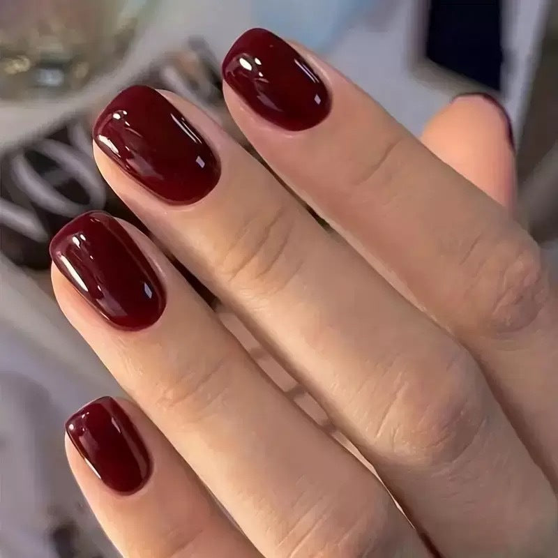 Nail care set with luxurious high-gloss finish Kalsten