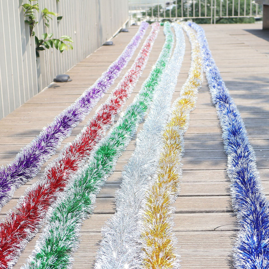 Glittering Christmas garland with snowflake motifs