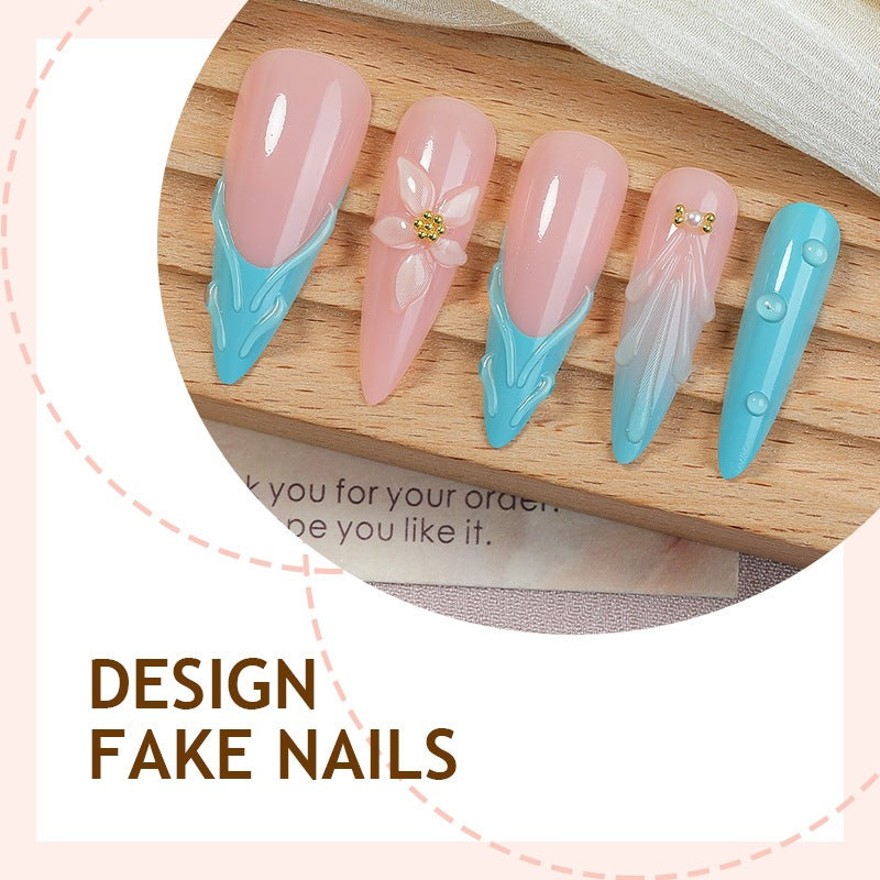 Nail set with filigree designs Kalsten