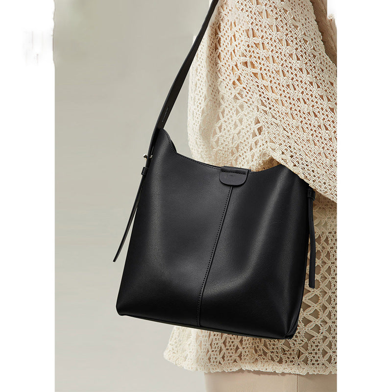 Elegant Structured Shoulder Bag Kalsten
