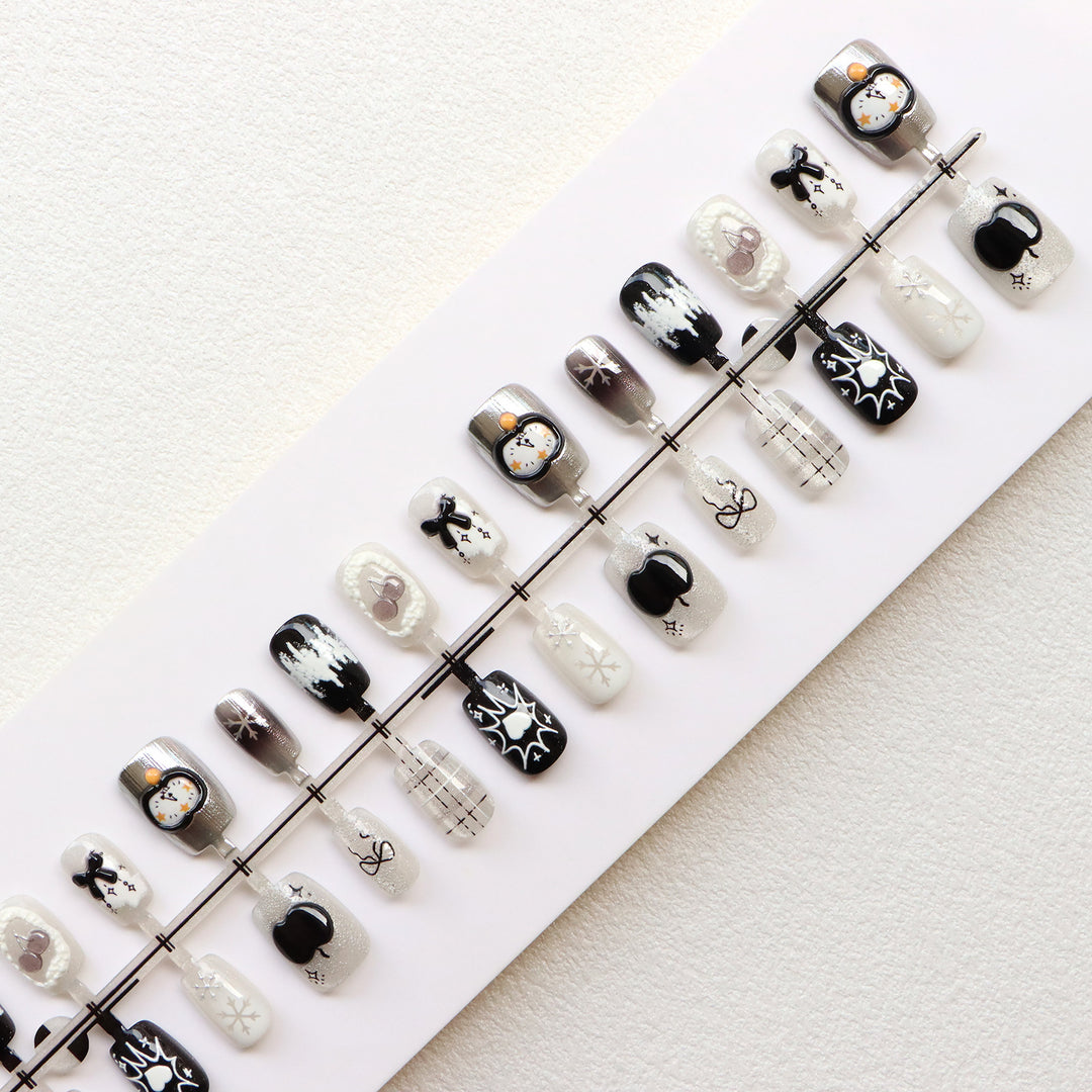Artistic Black and White Press-On Nail Art Kalsten