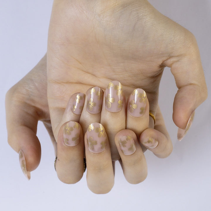 High-gloss artificial nails with rose effect Kalsten
