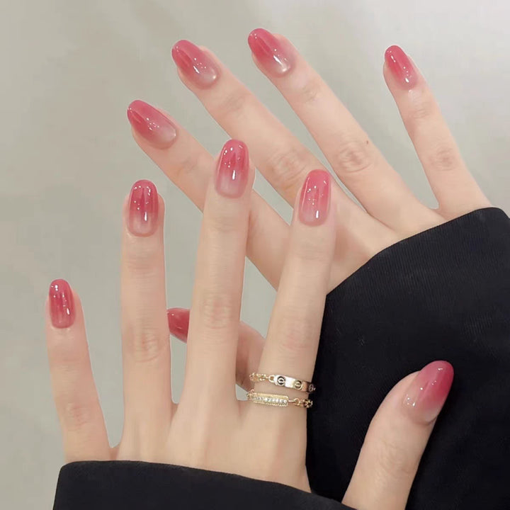 Artificial nails with elegant ombre look Kalsten