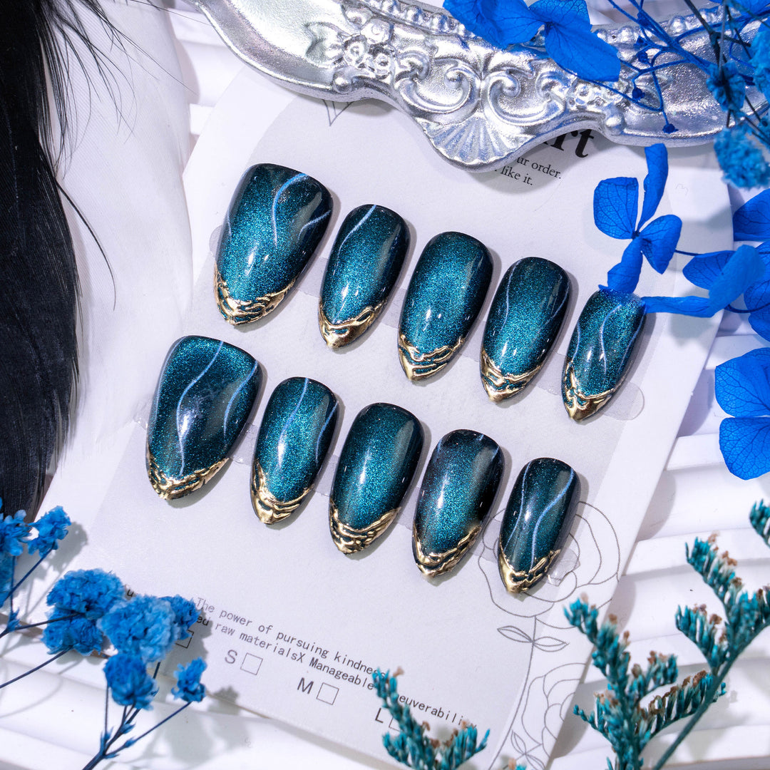 Metallic Marble Effect Press-On Nail Art Set with Gold Accents