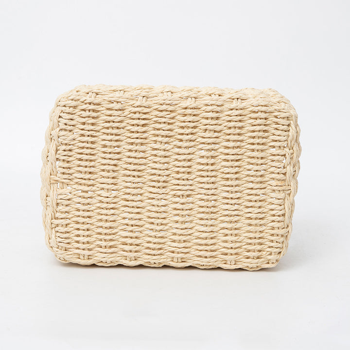Stylish storage basket with removable inner lining