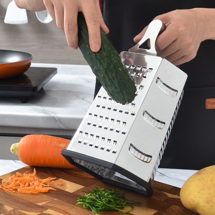High-quality stainless steel kitchen grater with non-slip base Kalsten