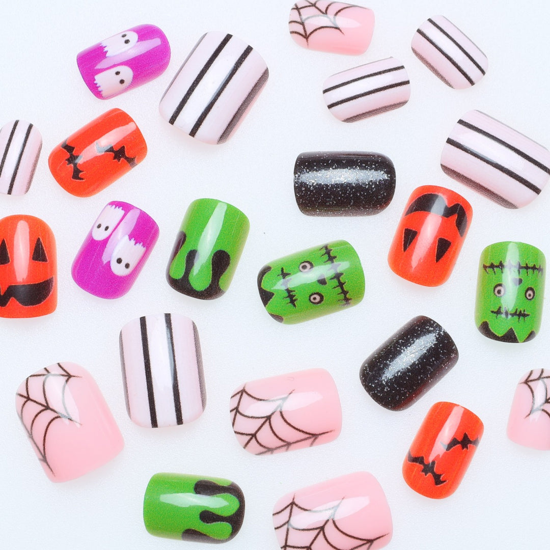 Halloween-Themed Nail Art Kalsten