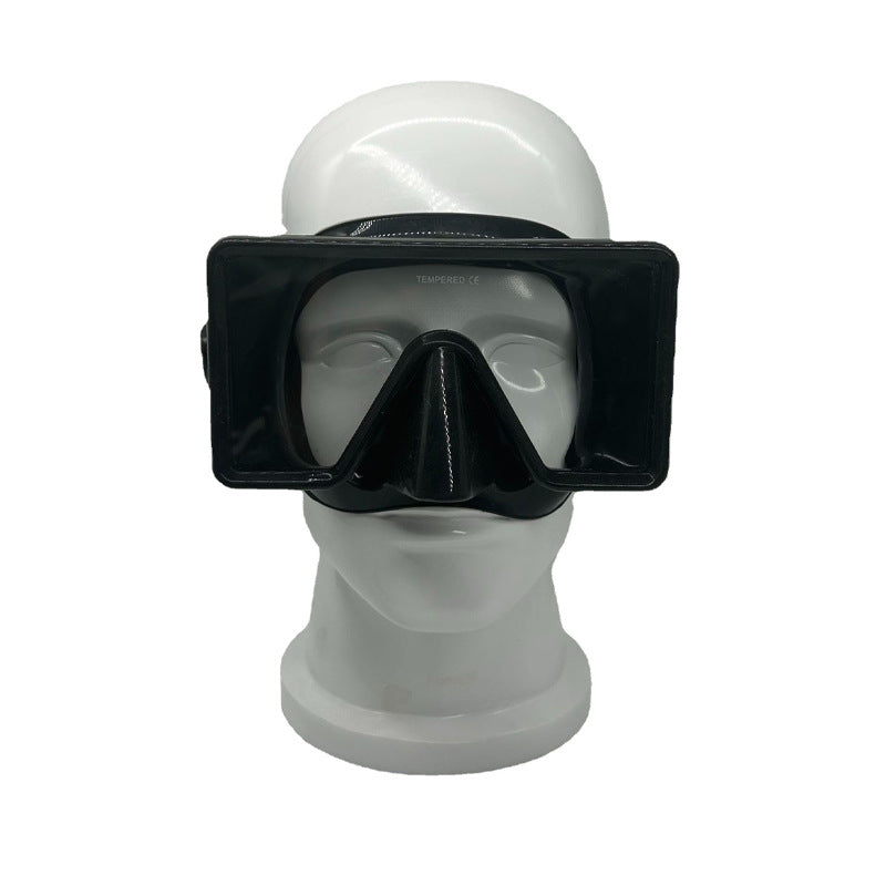Diving mask with maximum field of view and comfortable silicone rim Kalsten
