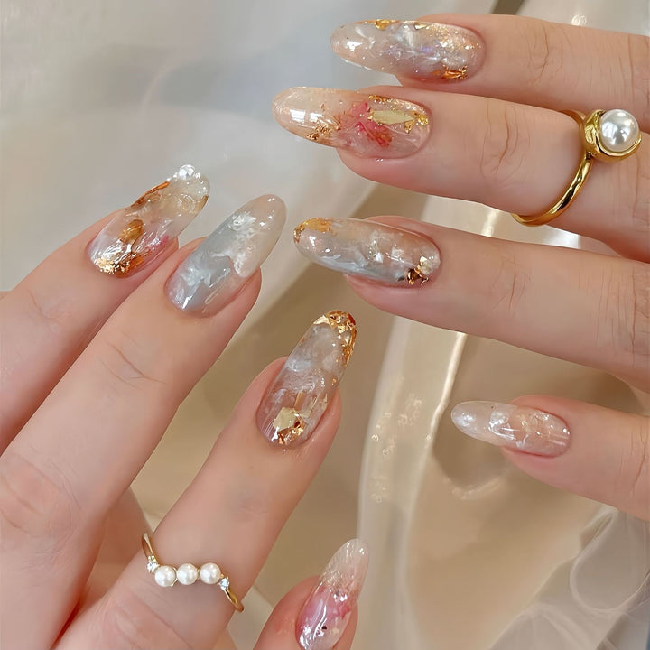 Artificial nails with glamorous metallic details and sparkling design Kalsten