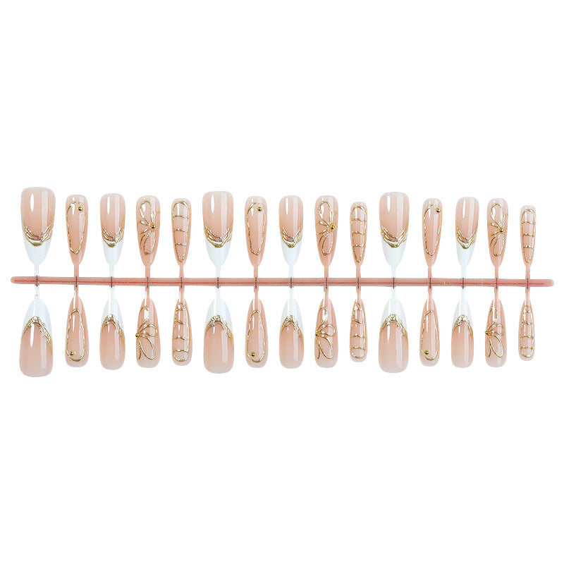 Nail art set with filigree gold accents Kalsten