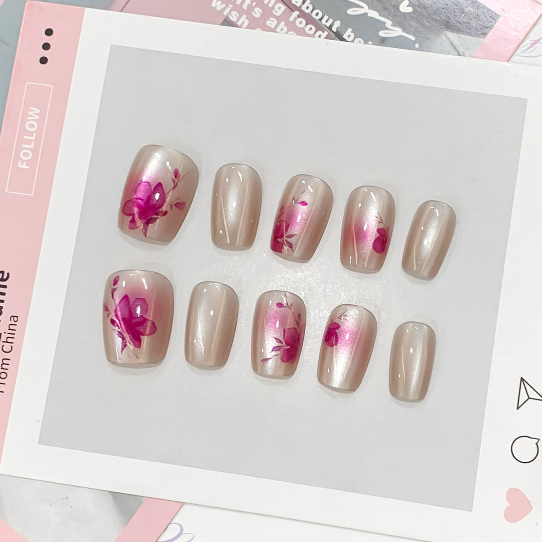 Artificial nail tips with floral accents Kalsten
