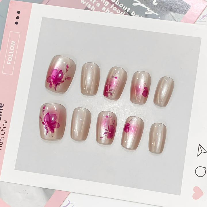 Artificial nail tips with floral accents Kalsten