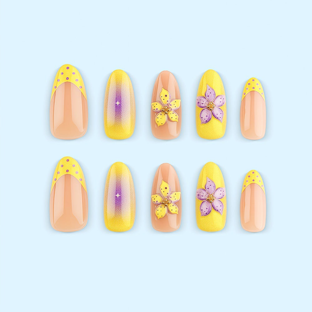 Premium Artificial Nails with intricate floral decorations Kalsten
