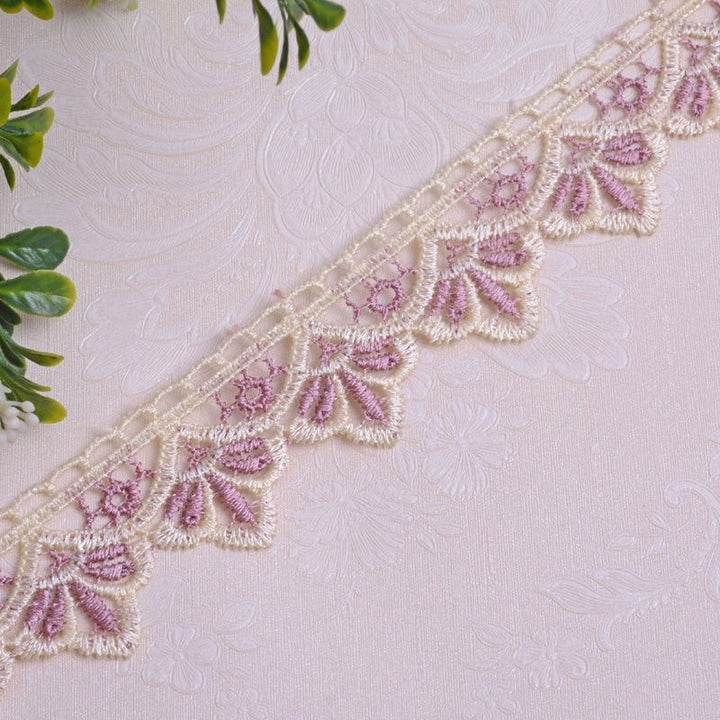 Decorative lace trim Kalsten
