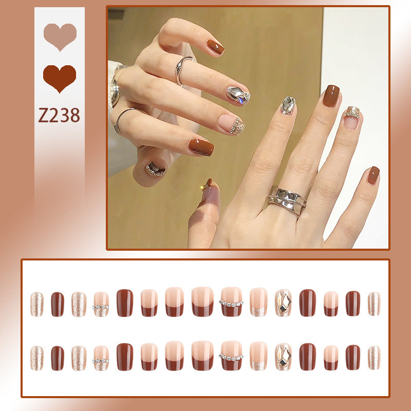 Nail set with Sparkling Crystal and Glitter Accents Kalsten