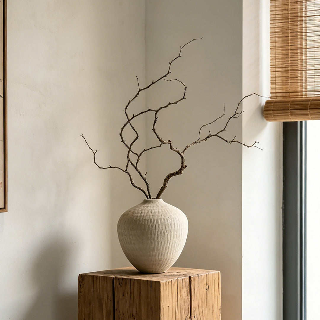 Elegant Ceramic Vase Kalsten