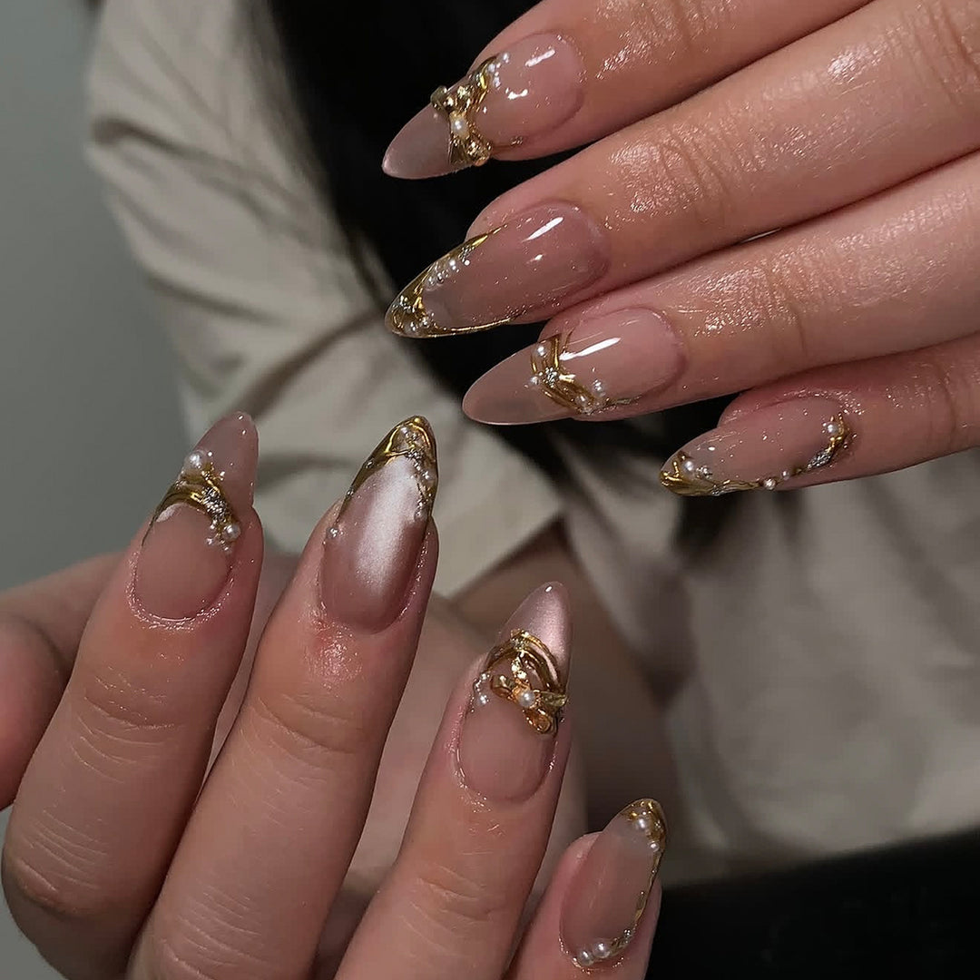 Glamorous nail art with gold accents Kalsten