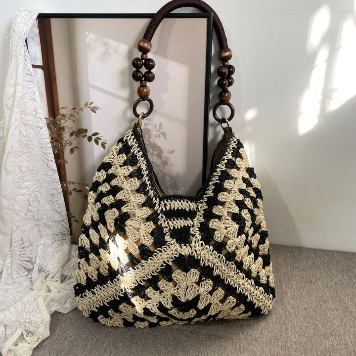 Hand-knotted shoulder bag with wooden handles Kalsten