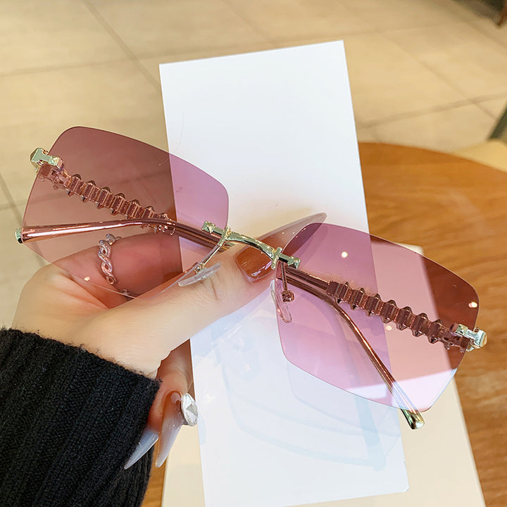 Oversized Geometric Shield Sunglasses Modern Look