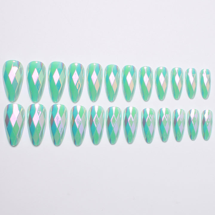 Diamond-Shaped Press-On Nail Set Kalsten